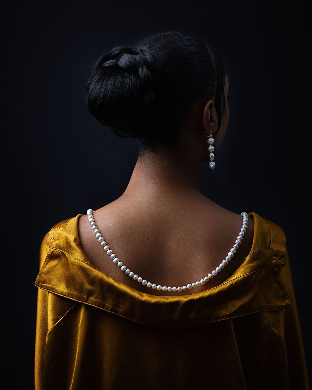 Girls with Pearls